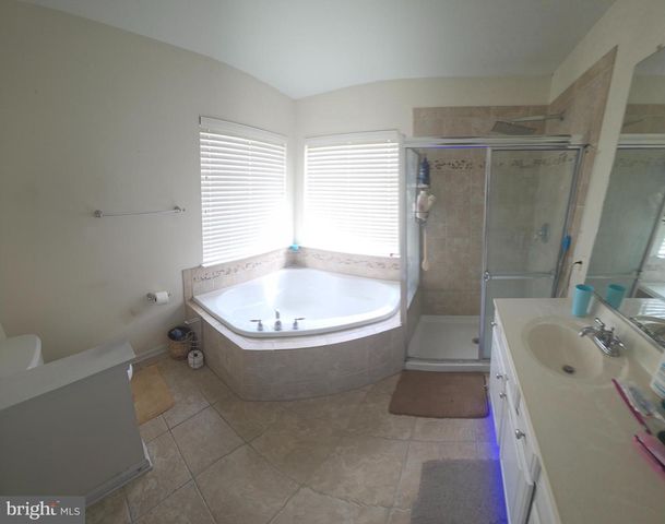 45 HOKES RUN, Inwood, WV 25428