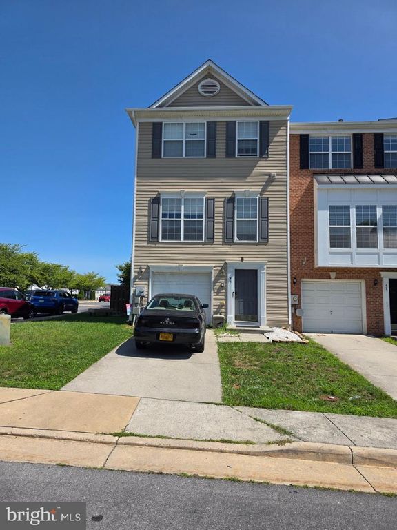 45 HOKES RUN, Inwood, WV 25428