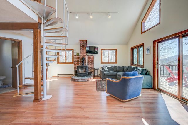27 Upper Lake View Drive, Madison, NH 03849