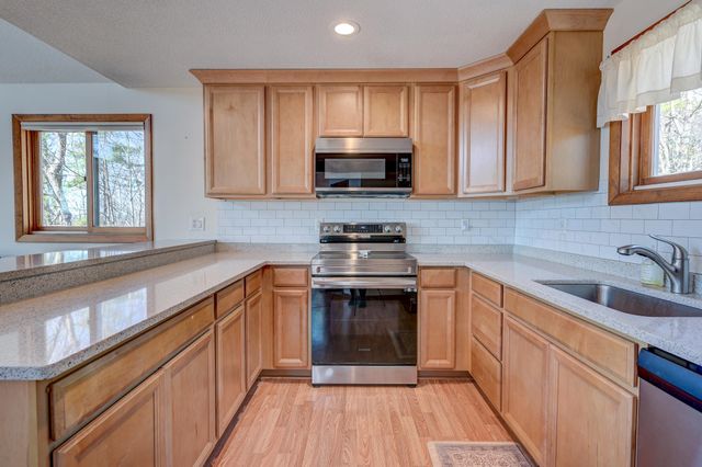 27 Upper Lake View Drive, Madison, NH 03849