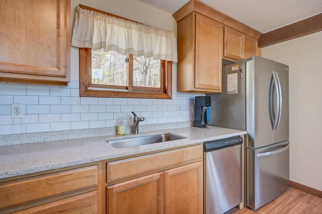 27 Upper Lake View Drive, Madison, NH 03849