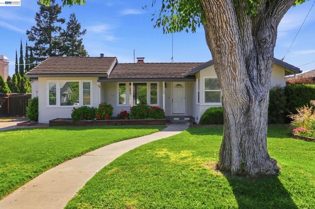 1130 Normandy Dr, Campbell, CA 95008