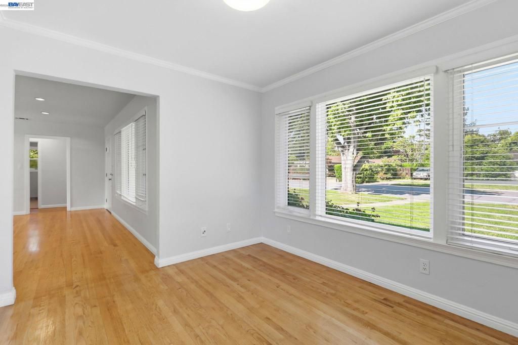 Image 10 of property listing at 1130 Normandy Dr, Campbell, CA 95008