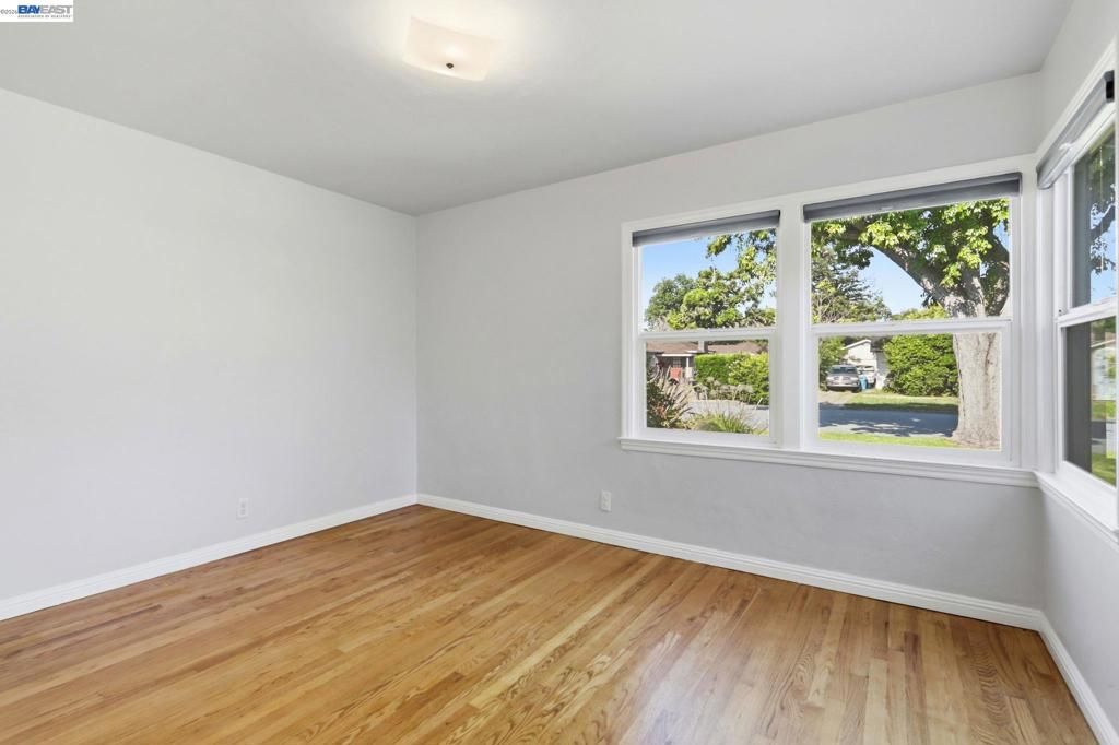 Image 23 of property listing at 1130 Normandy Dr, Campbell, CA 95008