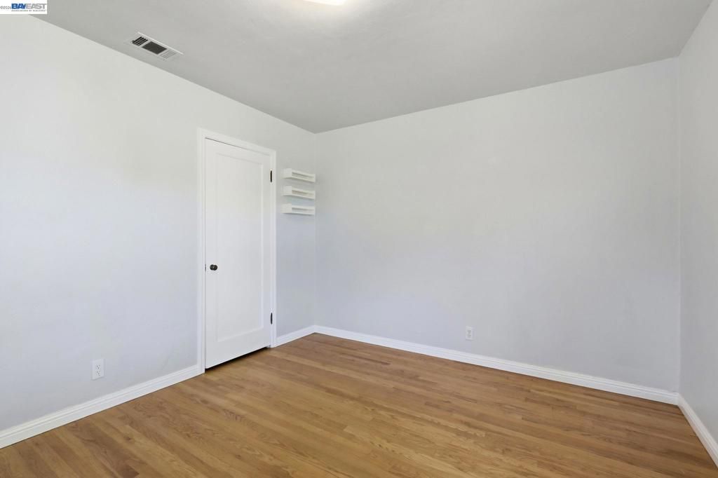 Image 24 of property listing at 1130 Normandy Dr, Campbell, CA 95008