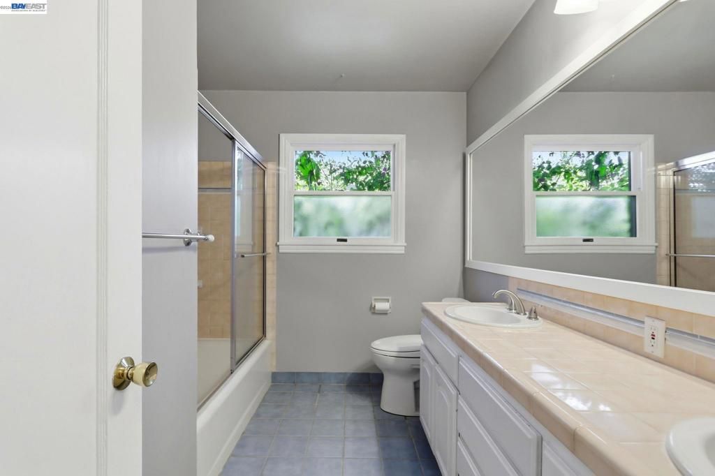 Image 29 of property listing at 1130 Normandy Dr, Campbell, CA 95008