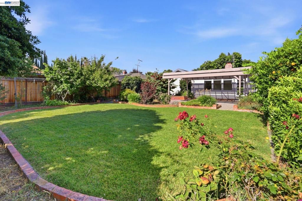 Image 37 of property listing at 1130 Normandy Dr, Campbell, CA 95008