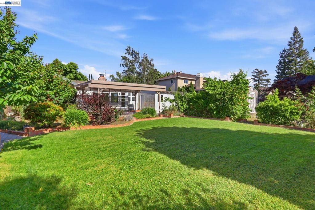 Image 38 of property listing at 1130 Normandy Dr, Campbell, CA 95008