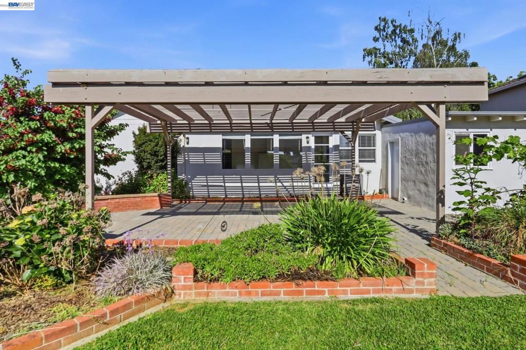 Image 39 of property listing at 1130 Normandy Dr, Campbell, CA 95008