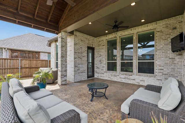 1125 Bridle Path Drive, Aubrey, TX 76227
