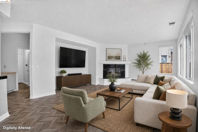 34469 Valley Oaks Loop, Union City, CA 94587