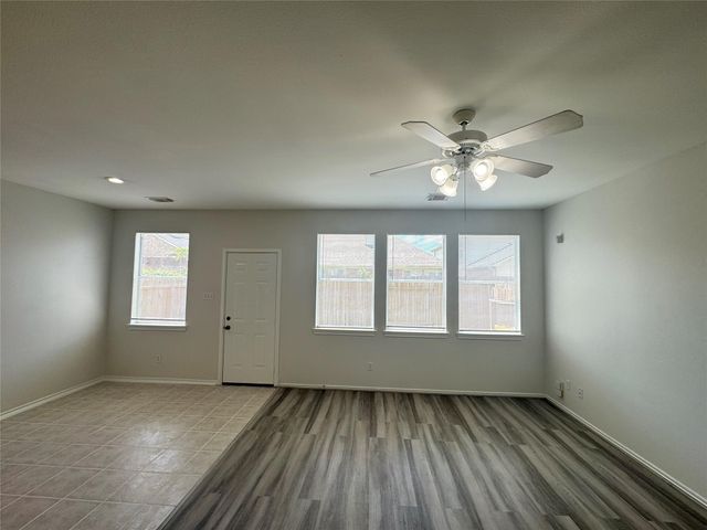 5715 Vinemont Lane, Houston, TX 77084