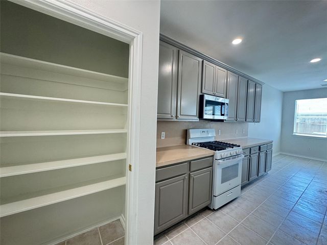 5715 Vinemont Lane, Houston, TX 77084