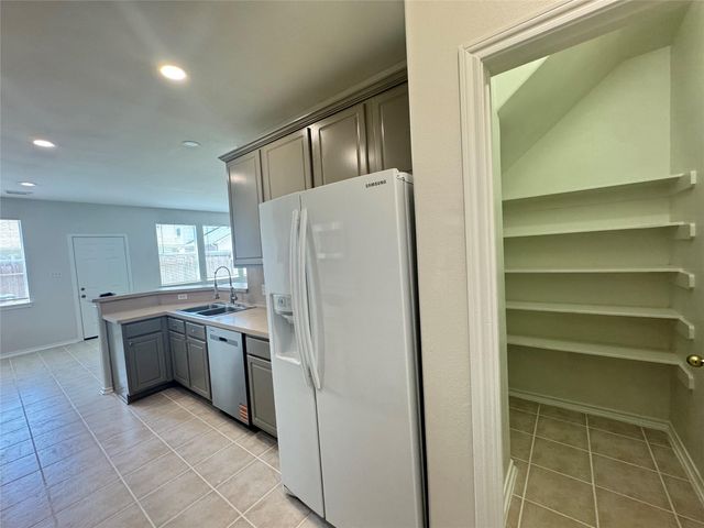 5715 Vinemont Lane, Houston, TX 77084