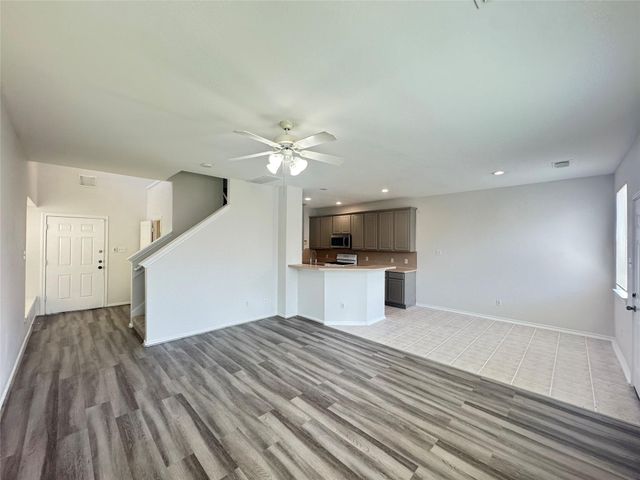 5715 Vinemont Lane, Houston, TX 77084