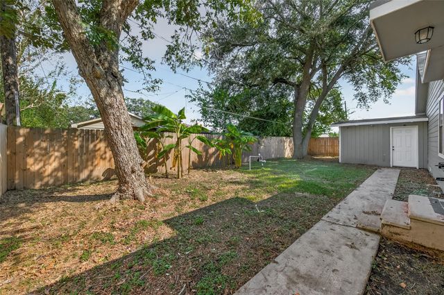 714 E Humble Street, Baytown, TX 77520