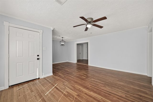 714 E Humble Street, Baytown, TX 77520