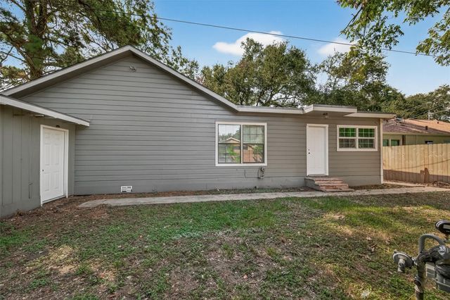 714 E Humble Street, Baytown, TX 77520