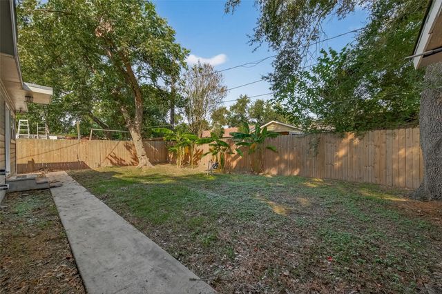 714 E Humble Street, Baytown, TX 77520