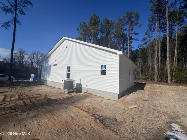 1725 Cardinal Drive, Deep Run, NC 28525