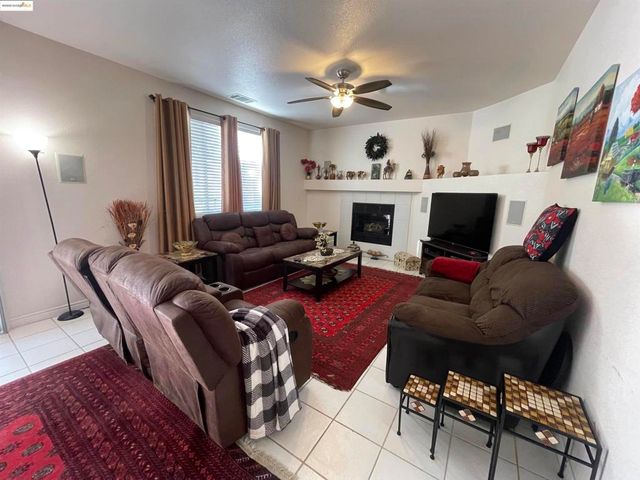 1928 Badger Pass Way, Antioch, CA 94531