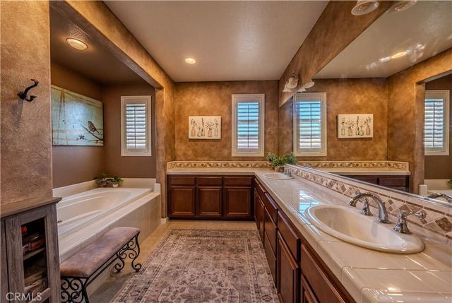 32564 Quiet Trail, Winchester, CA 92596