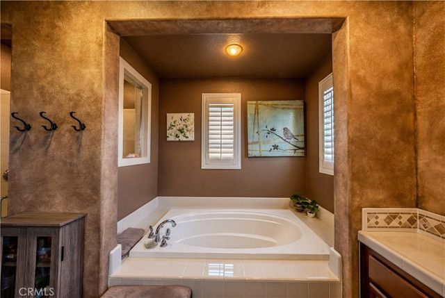 32564 Quiet Trail, Winchester, CA 92596