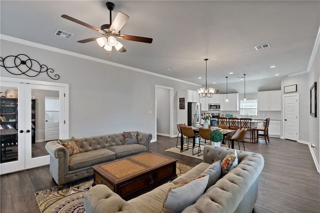 3161 Normandy Way, Bryan, TX 77808