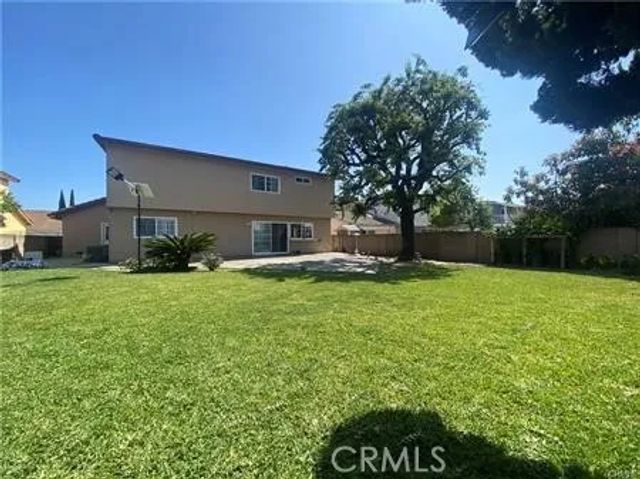 11095 Begonia Avenue, Fountain Valley, CA 92708