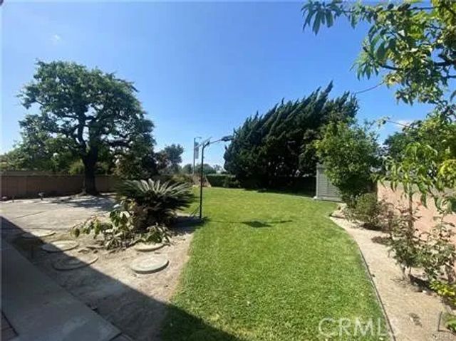 11095 Begonia Avenue, Fountain Valley, CA 92708