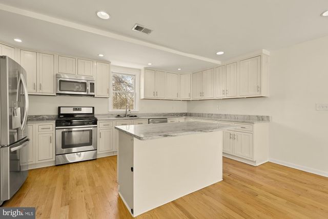 4606 40TH ST, Brentwood, MD 20722