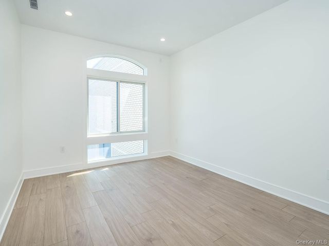 24 Lumber Road 1, Roslyn, NY 11576