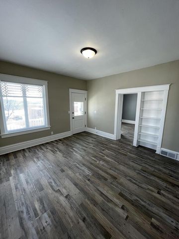 310 S 4TH AVENUE, Wausau, WI 54401