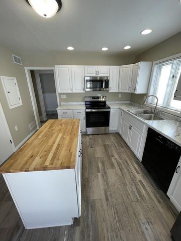 310 S 4TH AVENUE, Wausau, WI 54401