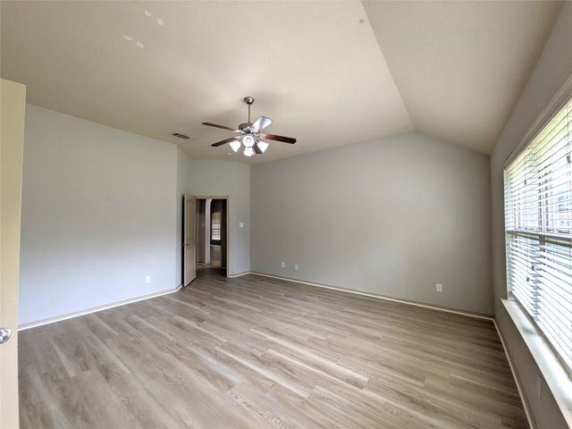 14013 Zippo Way, Fort Worth, TX 76052