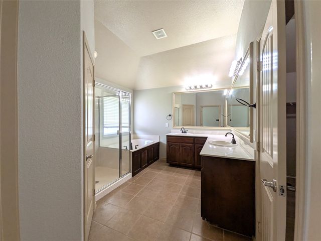 14013 Zippo Way, Fort Worth, TX 76052