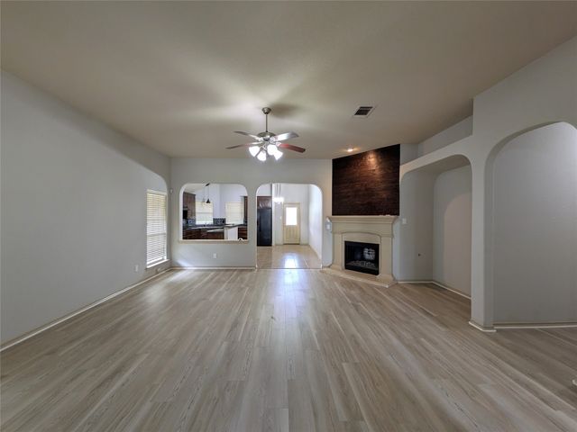 14013 Zippo Way, Fort Worth, TX 76052