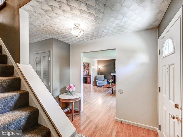 4 HARLOW CT, Cockeysville, MD 21030