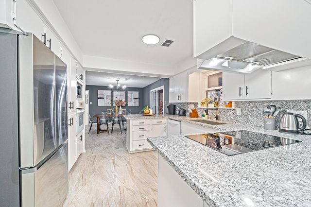 6004 Homestead Road, Rosenberg, TX 77471