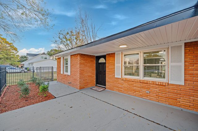 6004 Homestead Road, Rosenberg, TX 77471