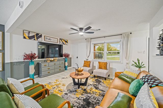 6004 Homestead Road, Rosenberg, TX 77471