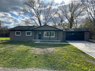 24739 MIDDLEBELT Road, Farmington Hills, MI 48336