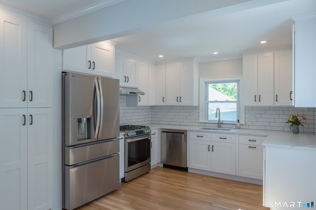 21 Bertrose Avenue, Milford, CT 06460