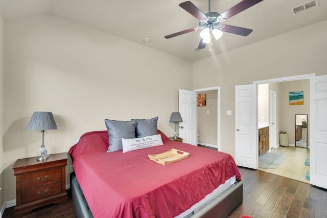 1020 Lake Hollow Drive, Little Elm, TX 75068