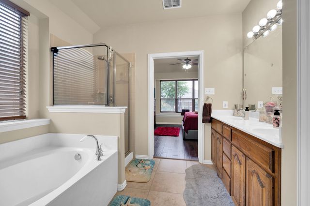 1020 Lake Hollow Drive, Little Elm, TX 75068