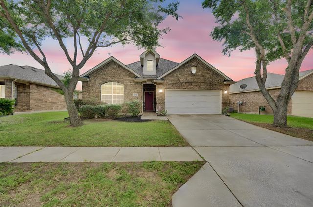 1020 Lake Hollow Drive, Little Elm, TX 75068