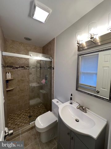 5002 DEQUINCEY DR, Fairfax, VA 22032