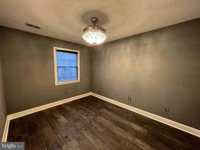 5002 DEQUINCEY DR, Fairfax, VA 22032