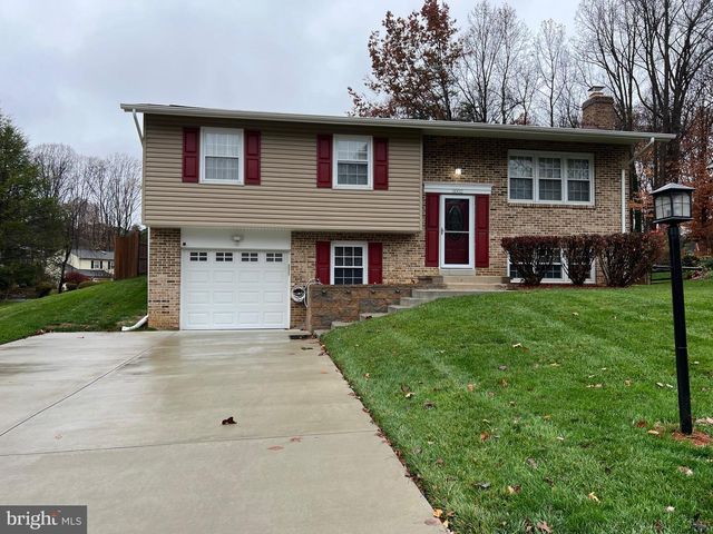 5002 DEQUINCEY DR, Fairfax, VA 22032