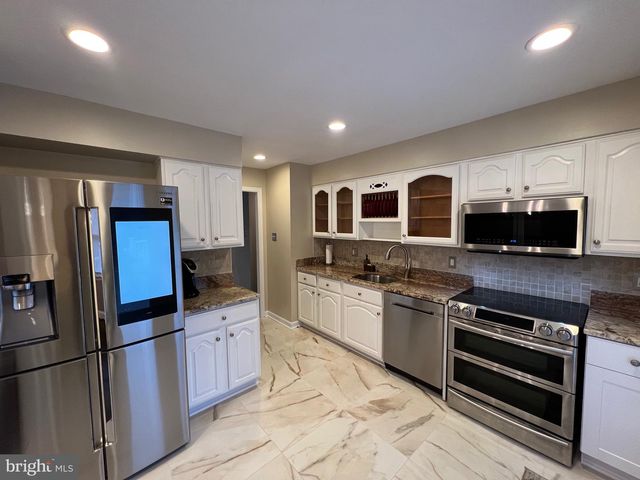 5002 DEQUINCEY DR, Fairfax, VA 22032